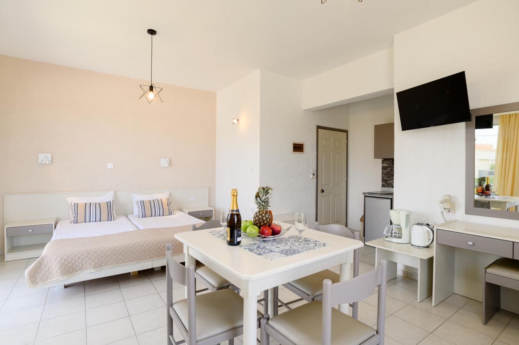 Eugenia Studios & Apartments Ialysos  Ngoại thất bức ảnh