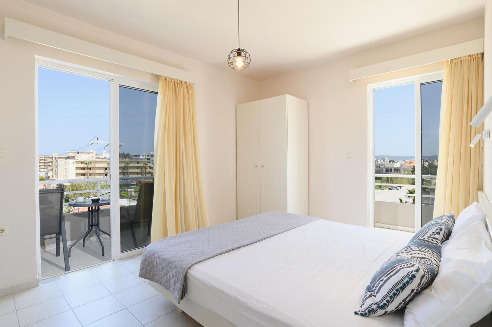 Eugenia Studios & Apartments Ialysos  Ngoại thất bức ảnh